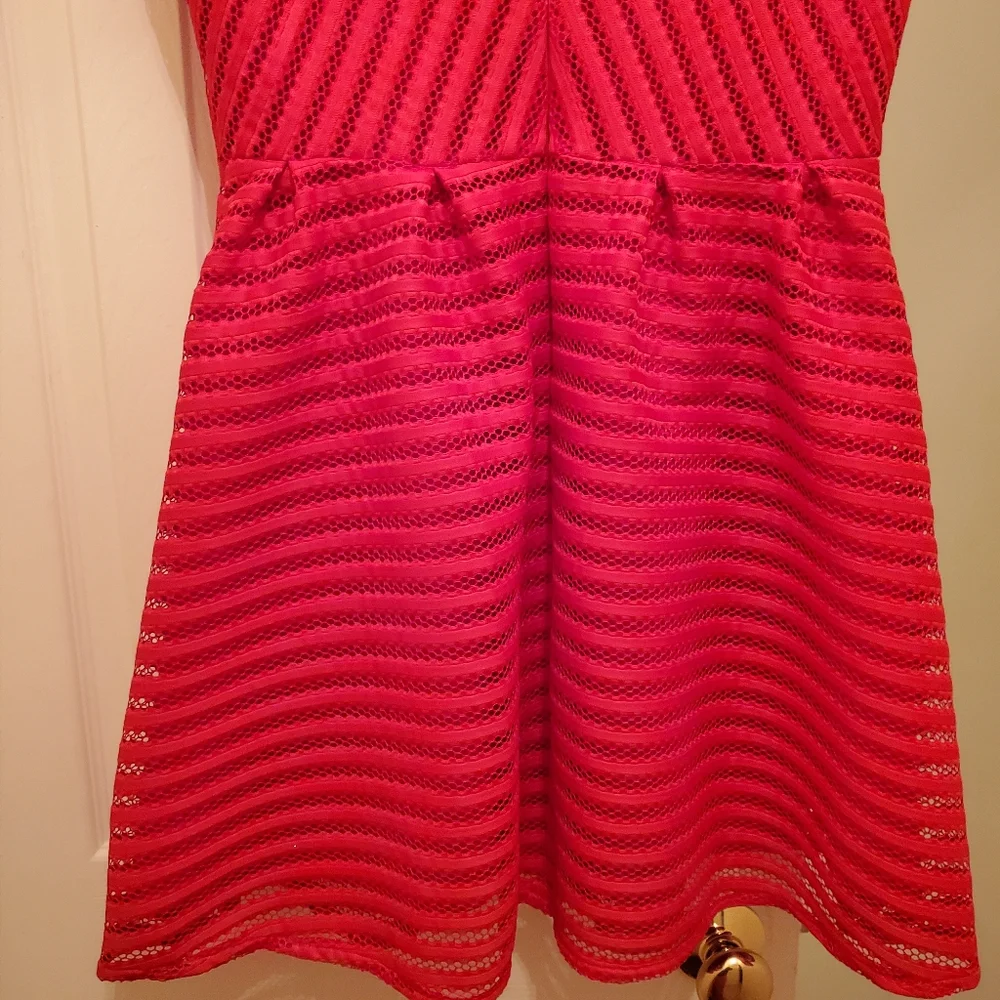 Great condition, H&M red dress, size 14 - Picture 6 of 6